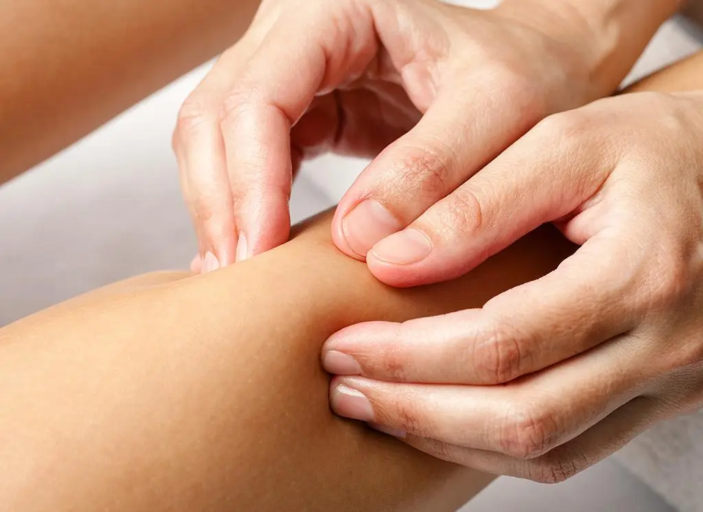 Holistic massage therapy for pain relief