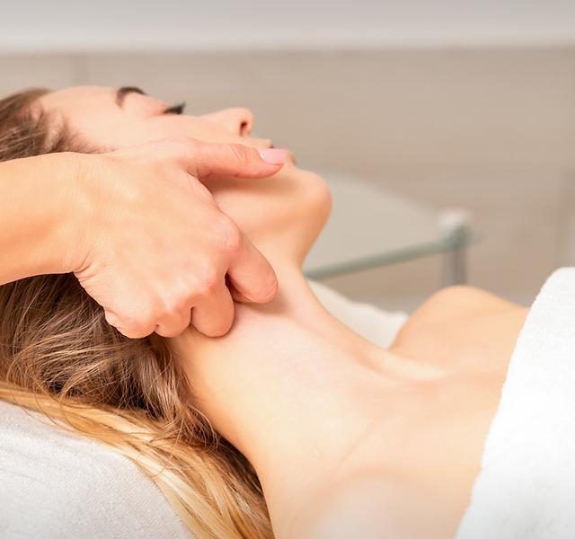 Relaxing lymphatic drainage wellness treatment